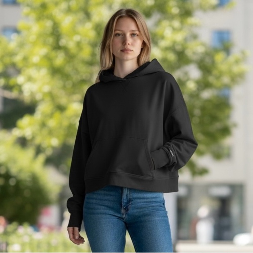 Fabletics NWT Black Stretch Jersey Cropped Hoodie S
